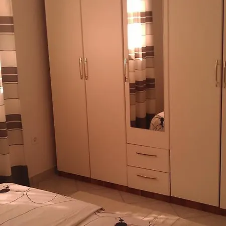 Apartments Edo Vis Room photo