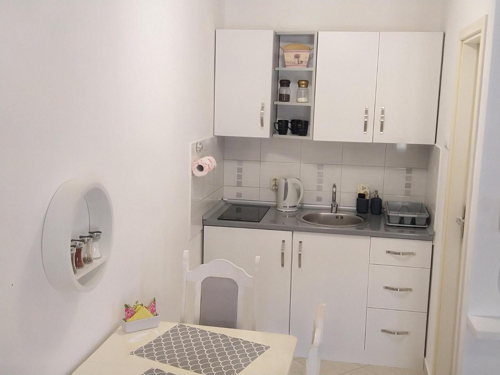 Edo Apartment *