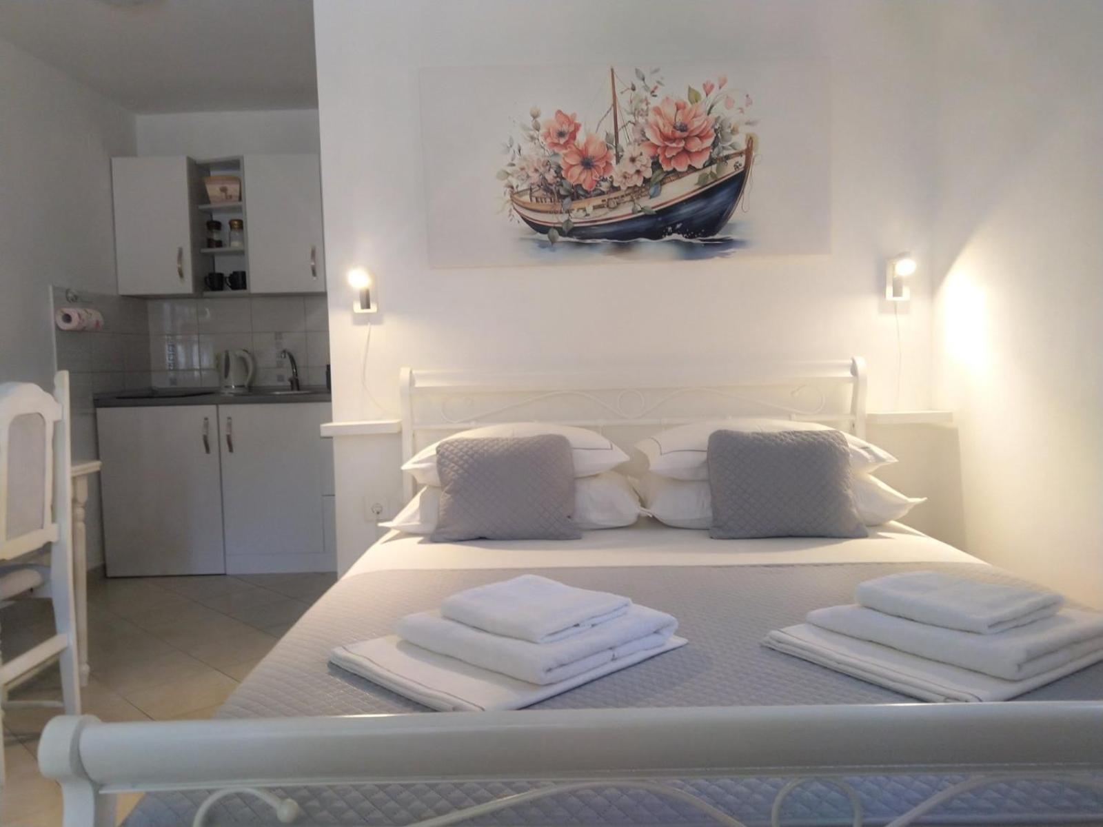 Edo Apartment *